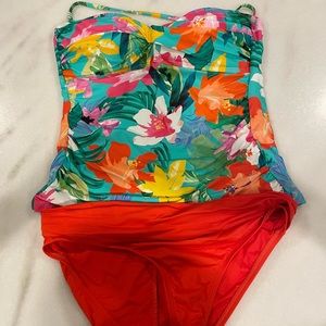 LaBlanca Tropea Breeze bandeau tankini top with shirred band solid bottom. Sz 8